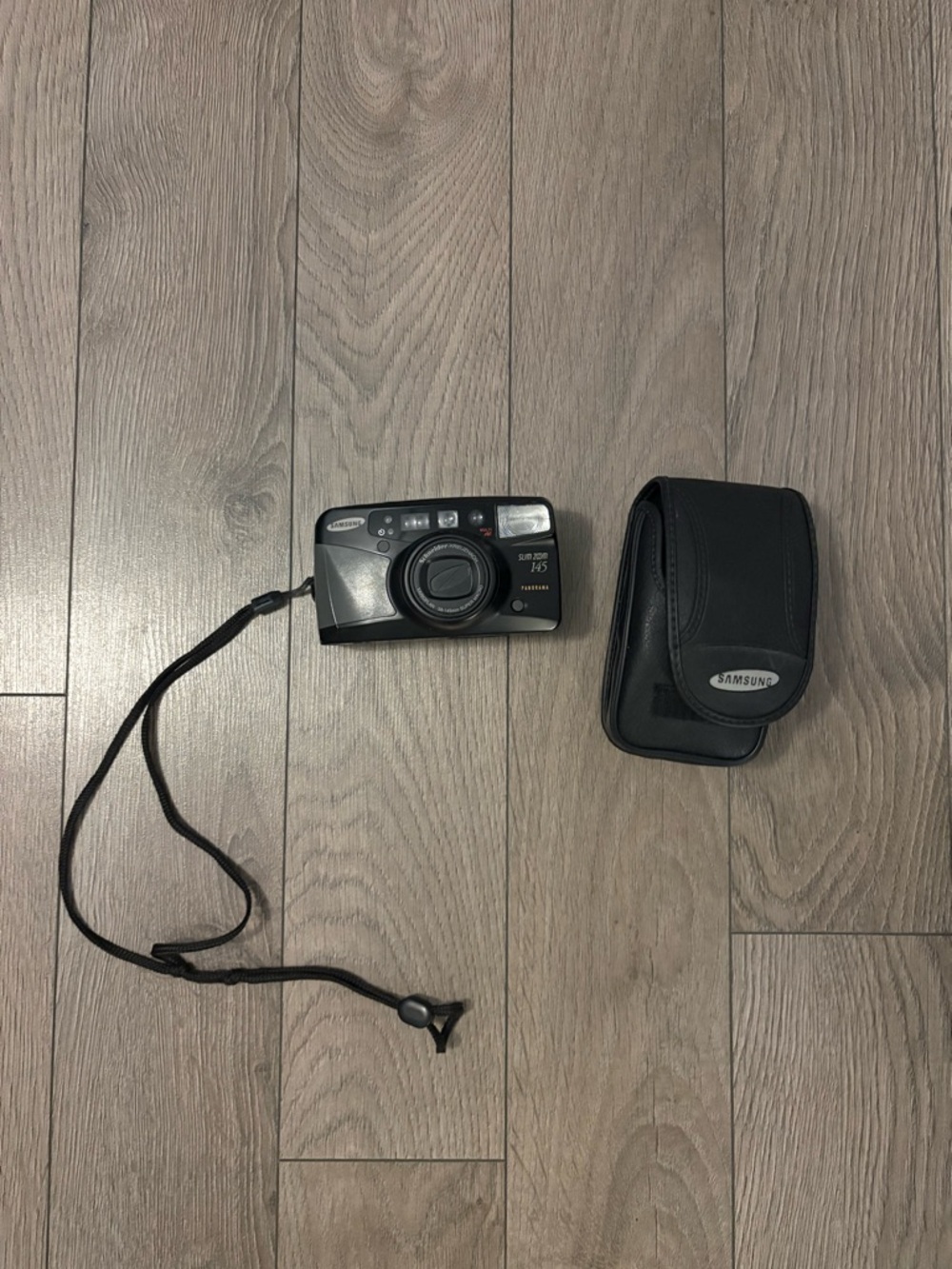 Samsung Slim Zoom 145 - Camera
Samsung 35mm Film Camera